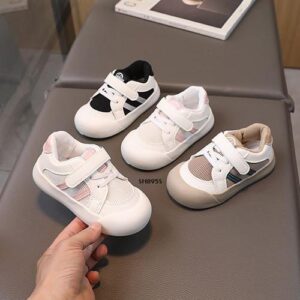 Sepatu Sneakers Anak Casual Stripe