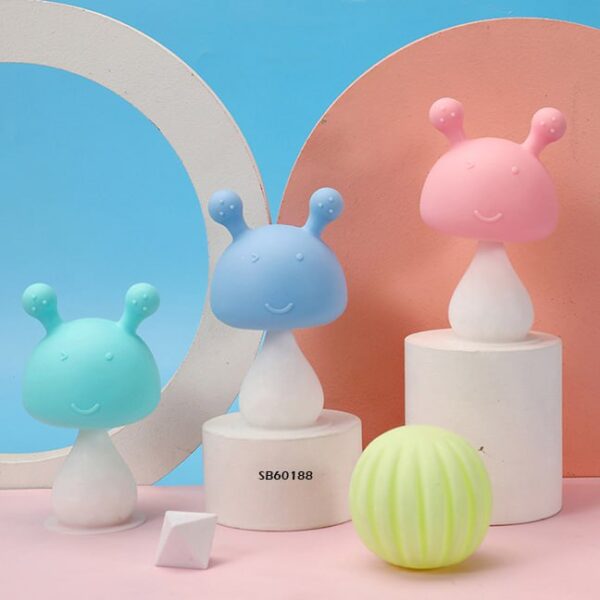 SB60188 (1) Mainan Rattle Motif Jamur – 3 Warna Cerah & Lucu